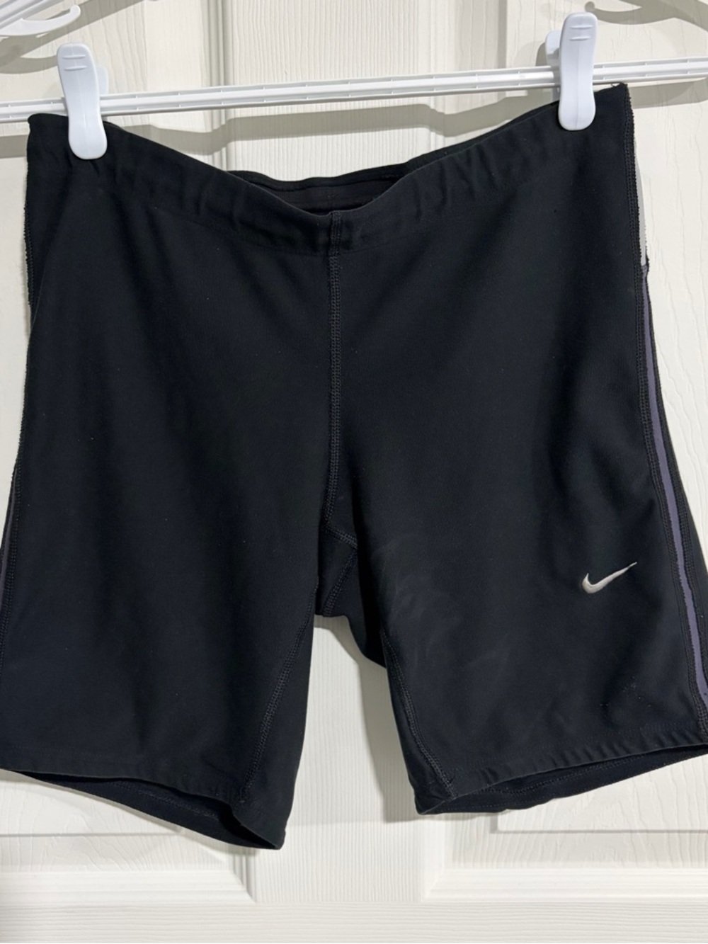 Nike Athletic Workout Shorts with Small Swoosh - Dri-FIT Biker – Black (Size S)
